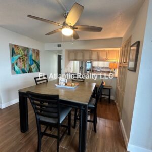 225 Dining Area Looking Into Kitchen