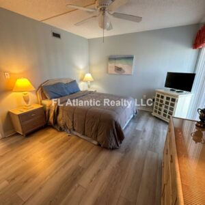 421 Second Bedroom With Dresser And TV