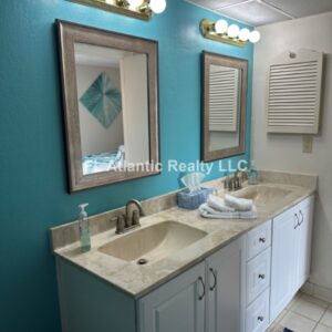526 Master Bathroom Double Vanity Sink