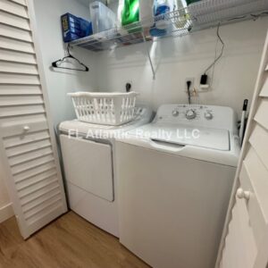 122 Washer And Dryer