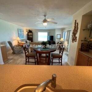 422 Kitchen Looking Into Dining Area And Living Room