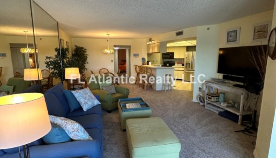 323 Living Room Looking Into Dining Area And Kitchen (Custom)