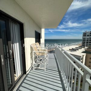 926 Living Room Balcony Seating