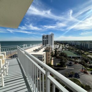 926 Living Room Balcony Facing South