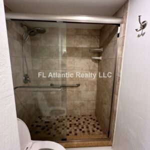 1225 Guest Shower With Glass Doors